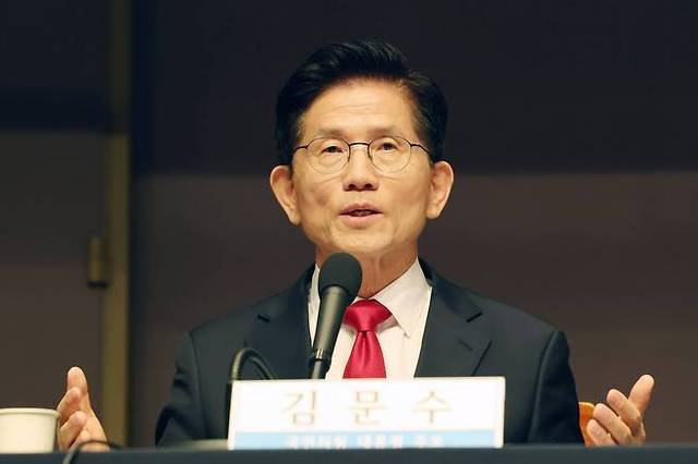 김문수 대선 후보, 관훈클럽 초청 토론...국민의힘의 정당한 공식 후보