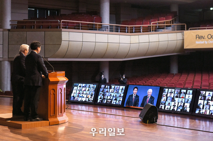 CLF 기독교지도자연합 박옥수 목사가 비대면 온라인 강연을 하고 있다. ⓒ CLF 기독교지도자연합