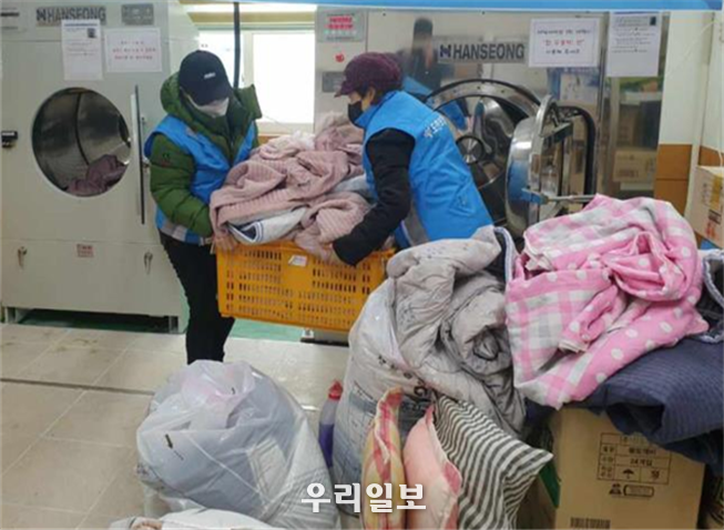 옹진군 북도면지역사회보장협의체, 이불빨래 대행 세탁 지원 펼쳐 ⓒ옹진군청