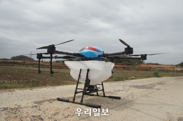 유)서해항공기술, 요소 씨앗 입제기 드론 모습. (사진제공=서해항공기술)
