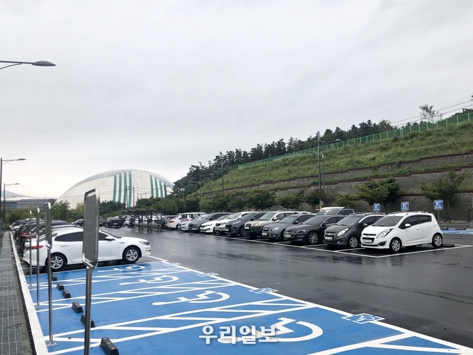 서충주기업도시 공영주차장.(사진=충주시청)