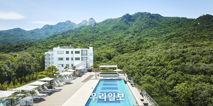 오직 회원만 이용할 수 있는 루프탑 인피니티풀 ⓒ 서울 유일의 리조트 ‘파라스파라’ 제공 