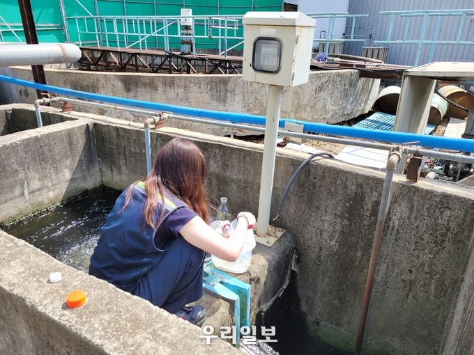올해 하절기 환경오염행위 특별감시 단속 모습.(사진=충주시청)