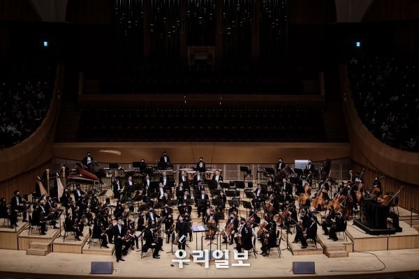 지난 11월 10일, 부산시립교향악단 & 양인모 ©롯데콘서트홀 모습