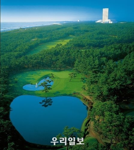겨울 골프여행지로 유명한 일본 미야자키 피닉스CC 전경