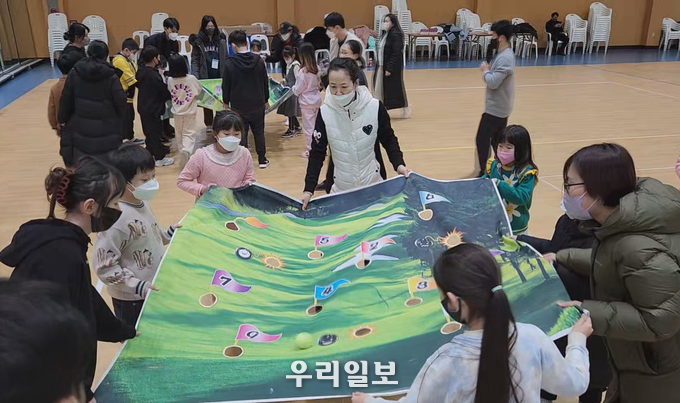 대한외국인지원센터가 경기도청소년수련원에서 중국어 캠프를 진행하고 있다.(사진=대한외국인지원센터)
