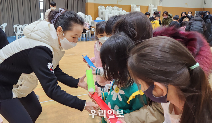 대한외국인지원센터가 경기도청소년수련원에서 중국어 캠프를 진행하고 있다.(사진=대한외국인지원센터)
