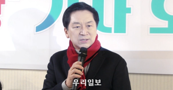 김기현 의원이 여의도에서 "연포탕"기자간담회를 하면서 인사말을 하고 있다. ⓒ 우리일보 db