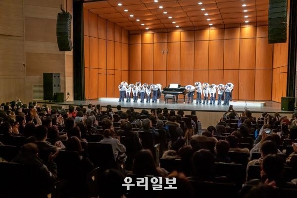관악아트홀 빈 소년합창단 신년음악회 공연 현장 모습