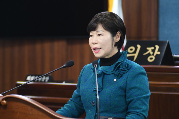 미추홀구의회 김오현 의원이 난방비 지원 촉구 결의안 대표발의 하고 있다. ⓒ 미추홀구의회 제공