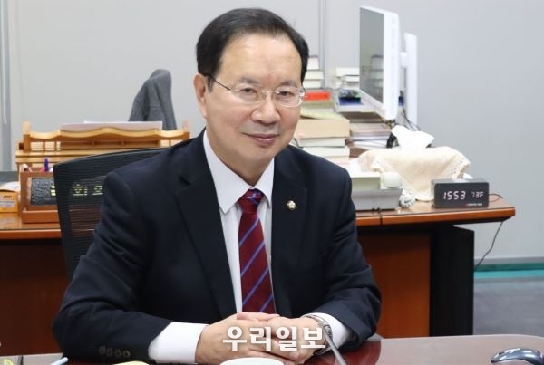 지난 10일 하영제 의원이 독거노인의 공동체 주거공간 만드는 ‘노인복지법 일부개정법률안’을 대표발의했다.