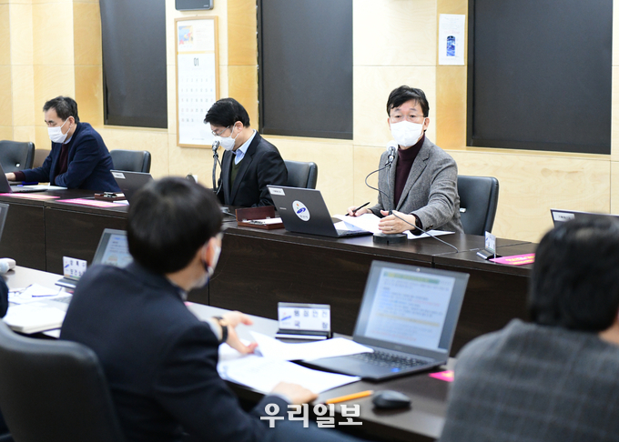이민근 시장이 안산시청1회의실에서 여름철 자연재난대책 회의를 주재하고 있다.(사진=안산시청)