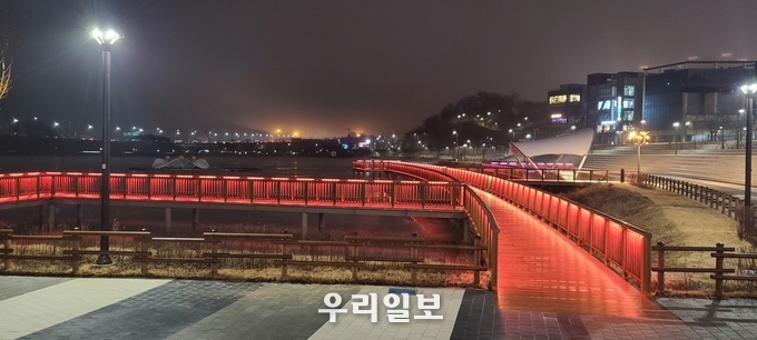 시흥시 은계호수공원 야경 전경.(사진=시흥시청)