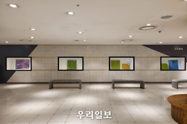 일산 롯데 아트스튜디오에서 개최되는 김흥숙 작가 초대전 전시 작품들