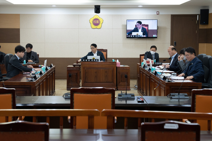 제284회 인천시의회 임시회 폐회중 제6차 산업경제위원회 ⓒ 인천시의회 제공