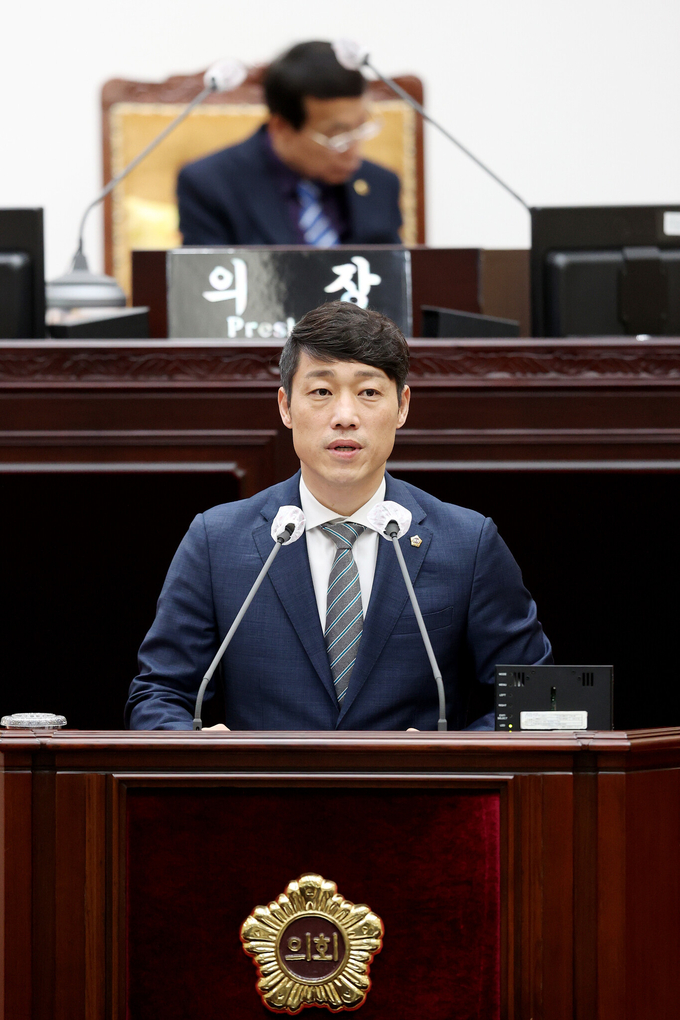 이용창 의원이 임시회에서 발언을 하고 있다. ⓒ 인천시의회 제공