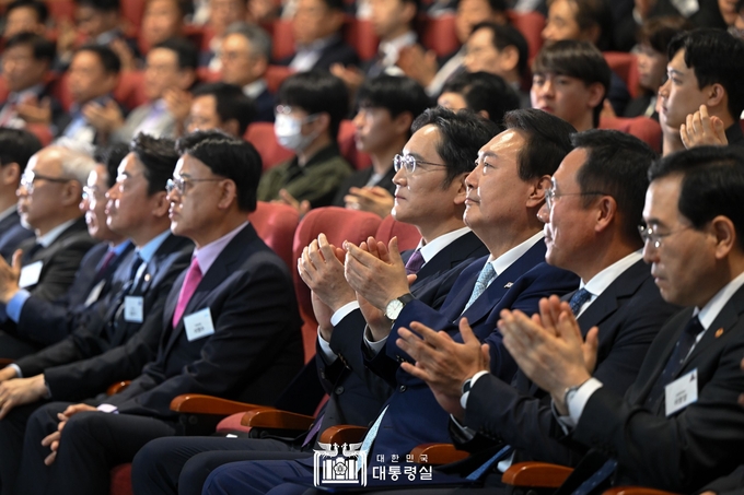 4월 4일 윤석열 대통령은 삼성디스플레이 투자협약식에 참석했다. ⓒ 대통령실 제공