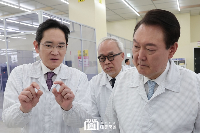 4월 4일 윤석열 대통령은 삼성디스플레이 투자협약식에 참석했다. ⓒ 대통령실 제공