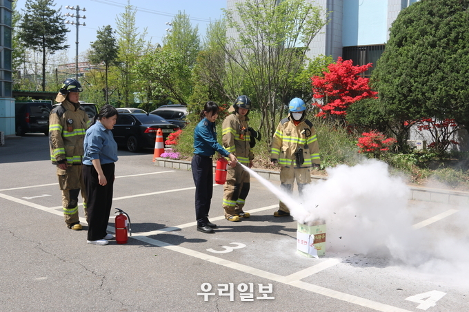 이재환 서부서장이 서부소방서 합동 소방훈련을 진행하고 있다. ⓒ 서부서 제공