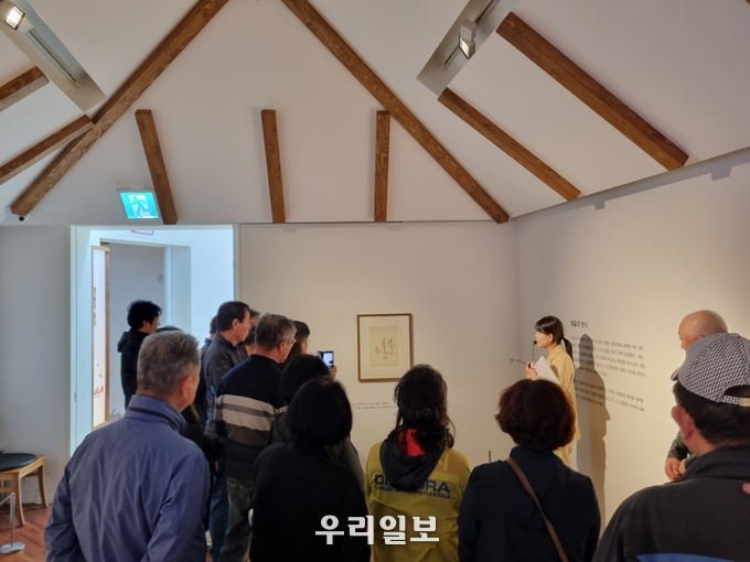 충주시 수안보면 주민자치위원회가 화가 장욱진을 추억하고자 장욱진미술관을 방문했다.(사진=충주시청)