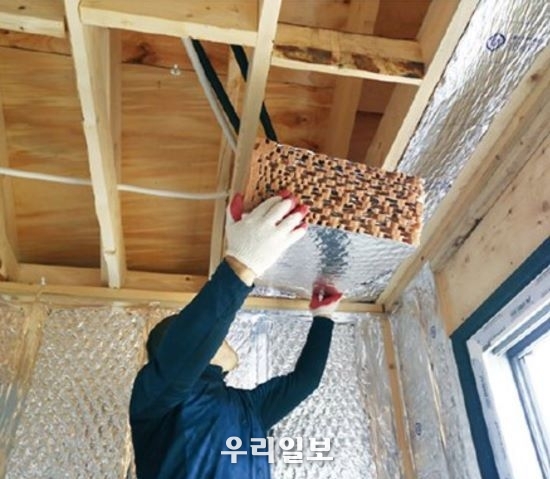 다온산업의 목조주택용 열반사단열재 프라임셀 시공모습