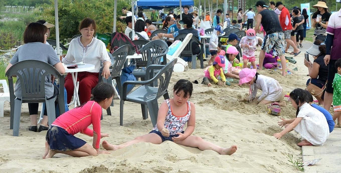 연수구, 송도유원지의 추억 ‘해변축제’ 되살리며 아련한 추억과 온 가족이 즐길 수 있는 세대공감 축제 준비한다. ⓒ 연수구 제공