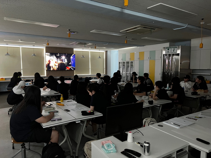 서구가, ‘찾아가는 자원순환 교육’ 마련을 위한 교육을 실시하고 있다. ⓒ 서구청 제공