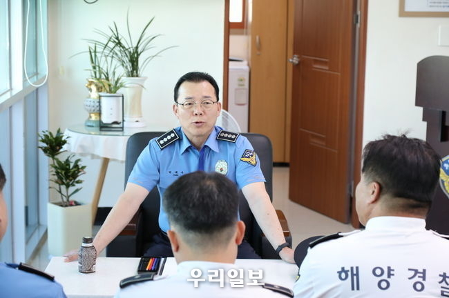 박제수 여수해경장이 태풍 내습 대비 취약지역 점검에 나서고 있다. ⓒ 여수해경청 제공