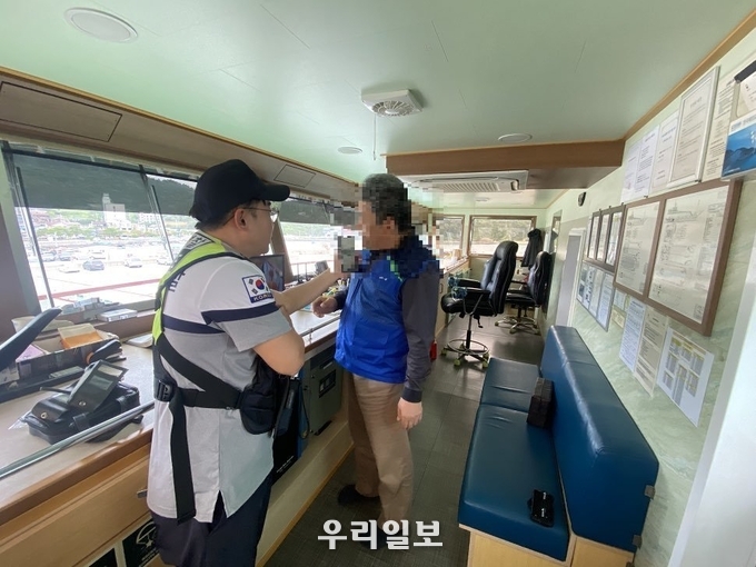 완도해경, 음주특별단속을 벌이고 있다. ⓒ 완도해경 제공