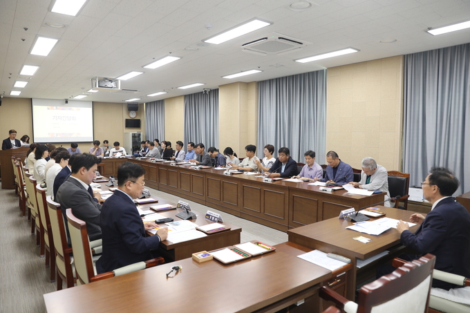 연수구의회, 제9대 연수구의회 개원 1주년 기자간담회를 개최하고 있다. ⓒ 연수구의회 제공