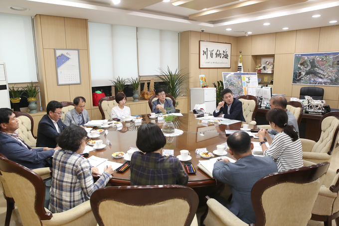 김정헌 중구청장이 인천시 소통관 소통협력