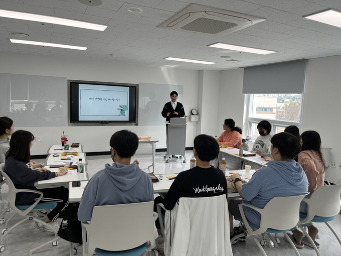 학교 밖 청소년 직장체험 프로그램.ⓒ시흥시 제공