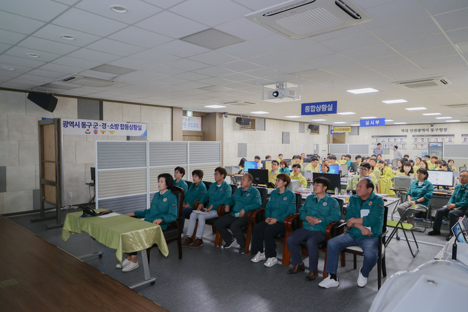 인천동구의회가 을지훈련 상황 참관하고 고 있다. ⓒ 동구의회 제공