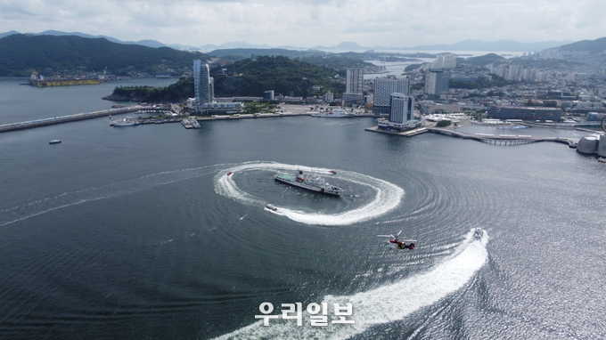 여수해양경찰서가 여수‧광양항 미식별 선박 침투에 대비한 항만 방호와 해양 테러 대응 훈련을 진행하고 있다.ⓒ여수해양경찰서 제공