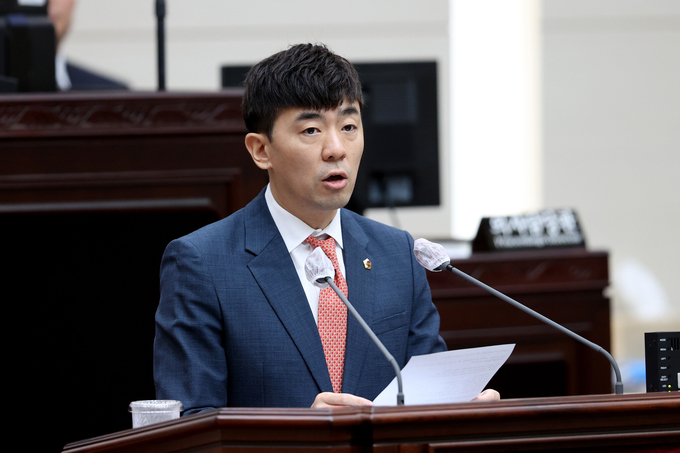 신성영의원이 의회 발언을 하고 있다. ⓒ 인천시의회 제공