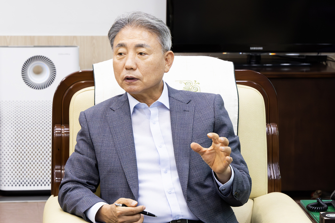 윤환 계양구청장이 전통시장 활성화로 살맛 나는 도시 계양을 실현하겠다고 밝히고 있다. ⓒ 계양구 제공