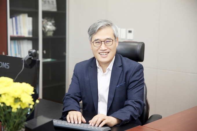 김진용 인천경제청장이 1주년을 맞아 인터뷰를 가지고 있다. ⓒ 인천경제청 제공