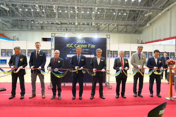 인천글로벌캠퍼스운영재단이 인천글로벌캠퍼스(IGC) 체육관에서 2023 IGC 취업박람회(Career Fair)를 진행하고 있다.ⓒ인천글로벌캠퍼스운영재단 제공