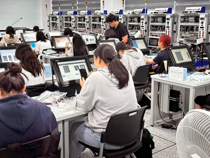 한국폴리텍Ⅱ대학 인천캠퍼스가 인천세원고등학교 재학생 181명을 대상으로 꿈드림공작소 진로직업체험프로그램을 진행하고 있다.ⓒ한국폴리텍Ⅱ대학 인천캠퍼스 제공