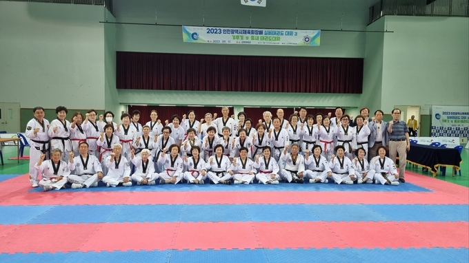 동양노인문화센터, 인천시체육회장배 실버태권도 대회 품새와 태권체조부문 1위 석권 ⓒ 계양구 제공