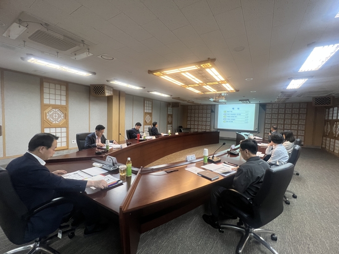 김찬진 동구청장이 주차장 수급실태조사 중간 보고회 개최하고 있다. ⓒ 동구청 제공