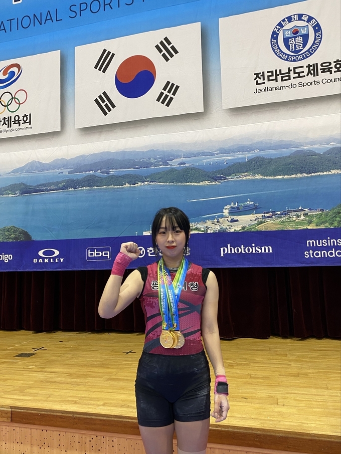 평택시청 신재경 전국체육대회 3회 연속 3관왕 달성하고 있다. ⓒ 평택시 제공