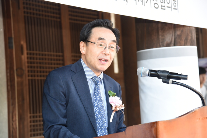 ‘제23회 순국선열정신 선양대회 및 한·일 합동 위령제’에 송영천 세계평화통일가정연합 세계회장이 인사말을 하고 있다. ⓒ 우리일보 db