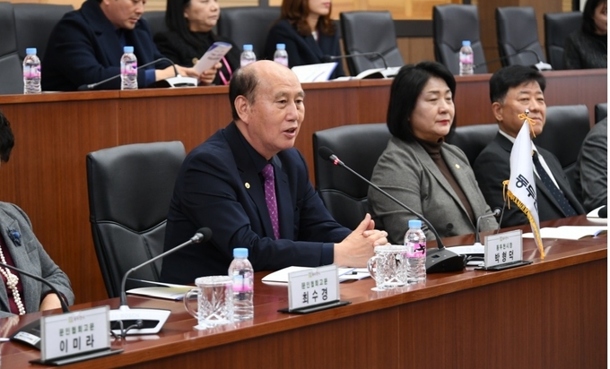 박형덕 동두천시장이 거제시를 방문해 인사말을 하고 있다. ⓒ 동두천시 제공