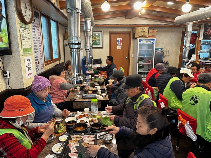 구월4동, 우리 동네 환경지킴이 사업 간담회 개최하고 있다. ⓒ 남동구 제공