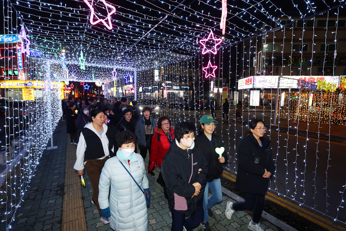 남동구 복개천에 야경 명소로 자리잡고 있다. ⓒ 남동구 제공