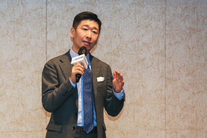 모히건 인스파이어 소프트 오프닝 미디어 데이에서 인사말을 하는 첸 시 사장 ⓒ 우리일보 db