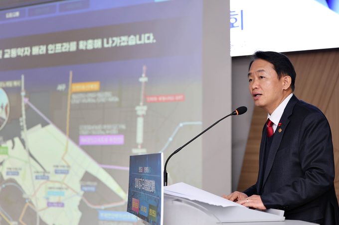 김찬진동구청장, 첨단행복도시 도약 비전발표하고 있다. ⓒ 동구청 제공