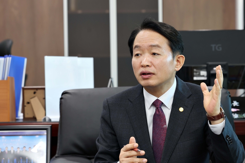 김찬진 구청장님이 본지와 인터뷰를 가지고 있다. ⓒ 동구청 제공