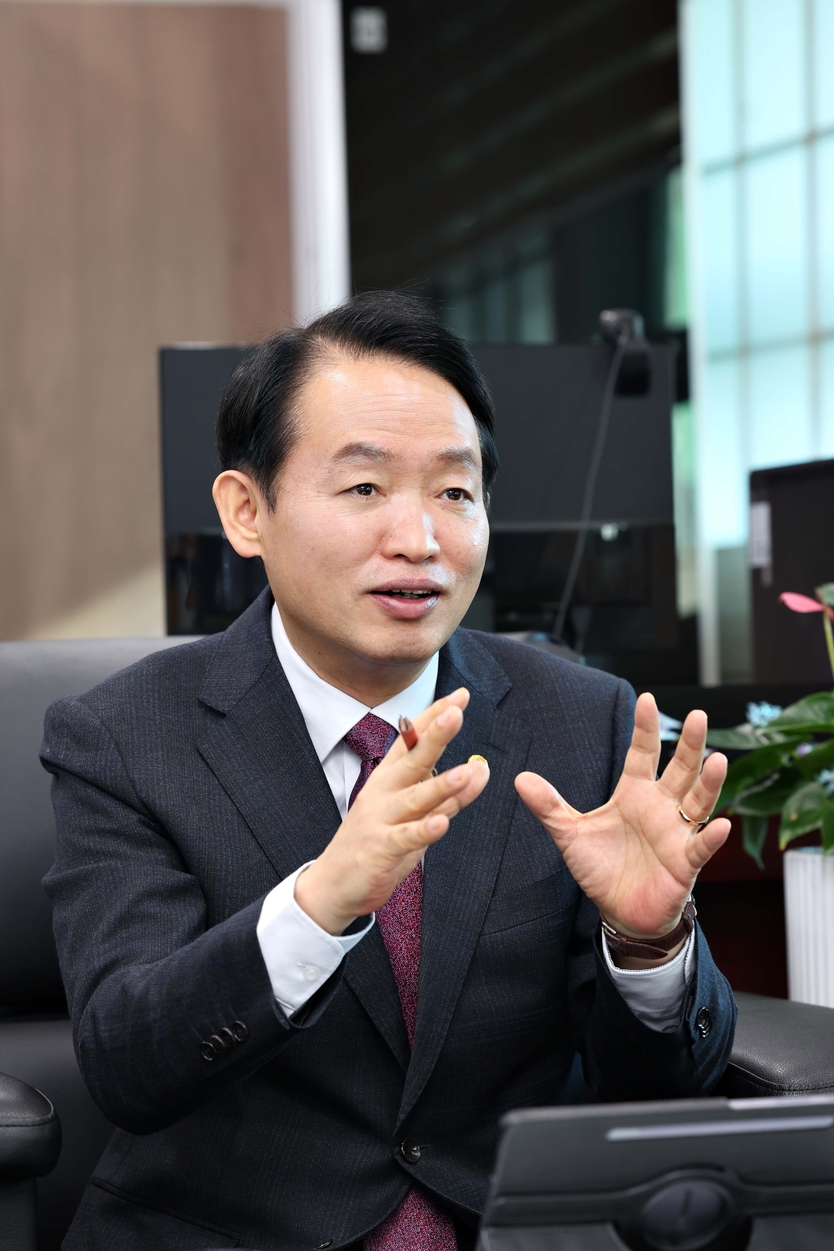 김찬진 구청장이 본지와 인터뷰를 가지고 있다. ⓒ 동구청 제공
